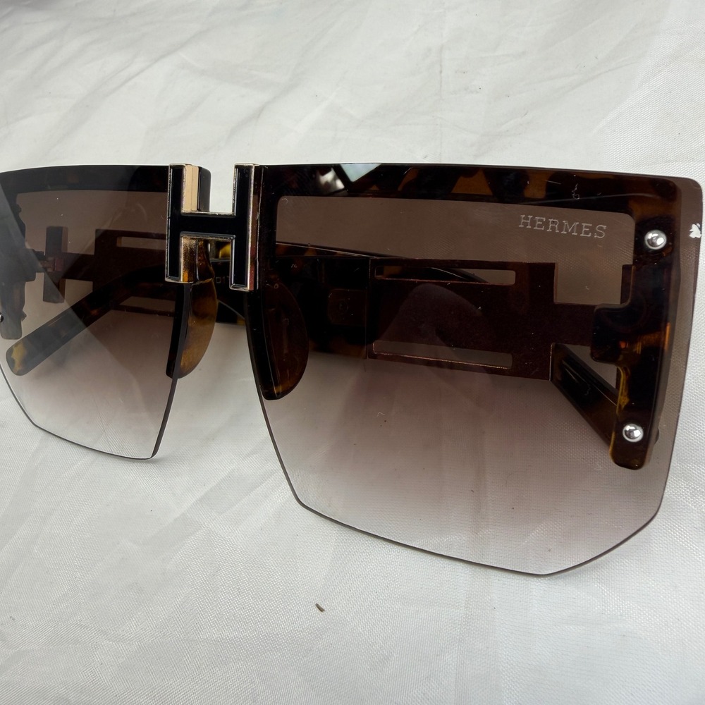 Hermes 6970 Oversized Shield Sunglasses Tortoiseshell Gold H Logo Italy